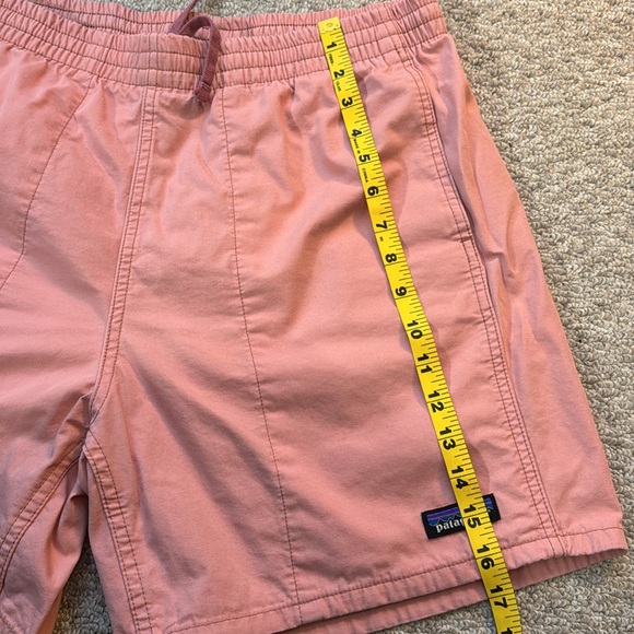 Patagonia, pink cotton shorts, medium, 6” inseam - Picture 4 of 8